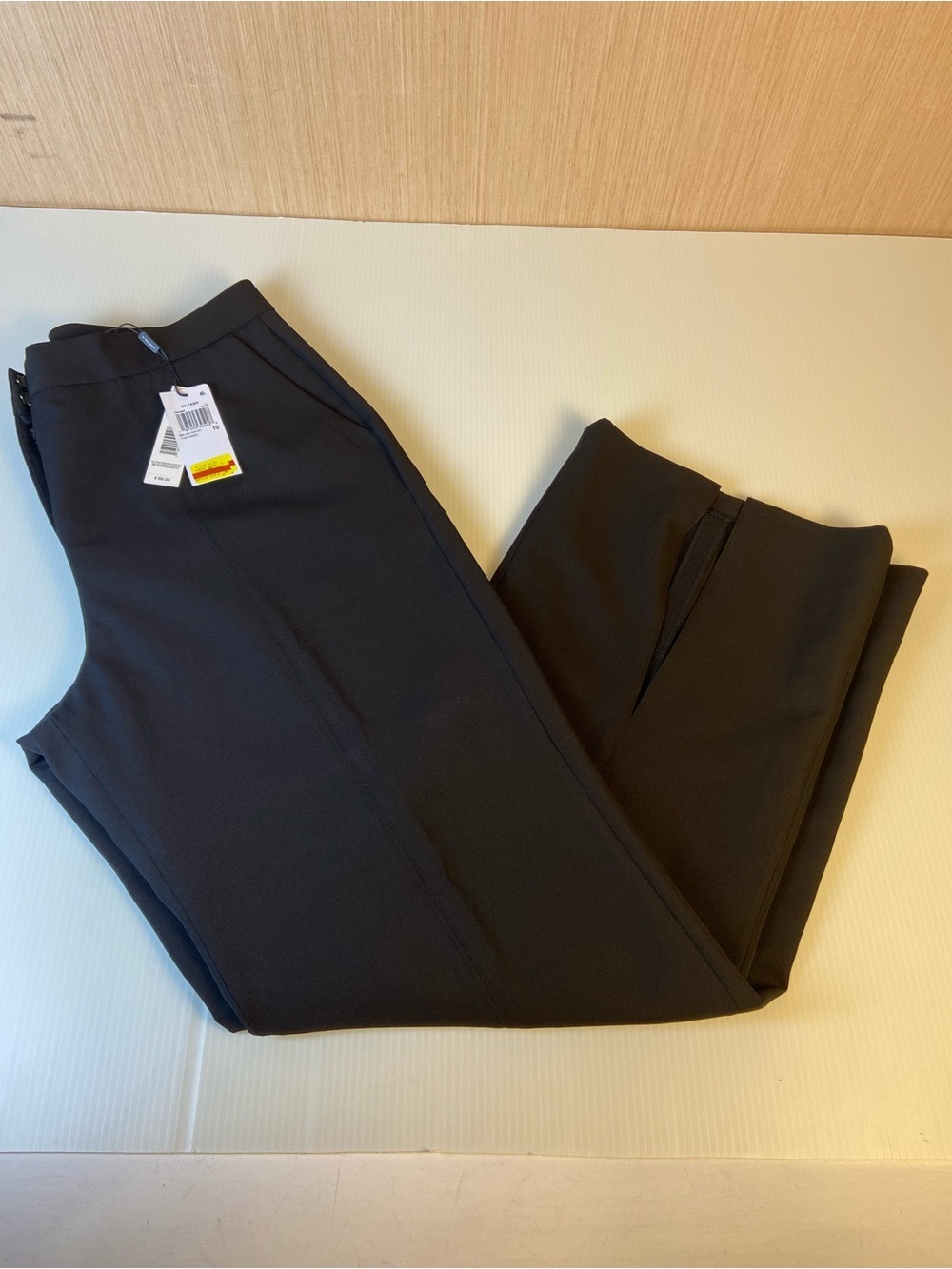 T Tahari NWT Black Stretch Career Trouser Pants Size 10 Cuffed Hem
